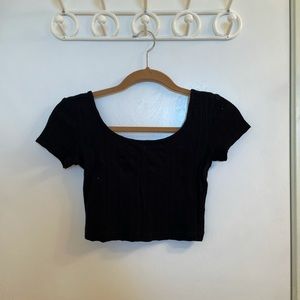 Black scoop neck crop top
